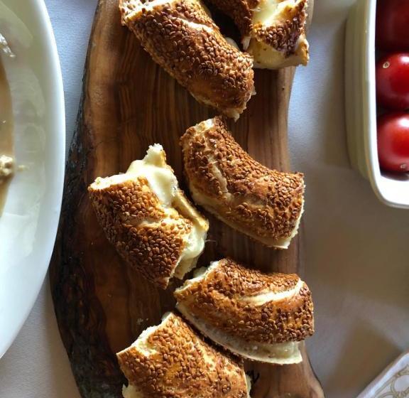 Отель Artemis Selcuk Suites