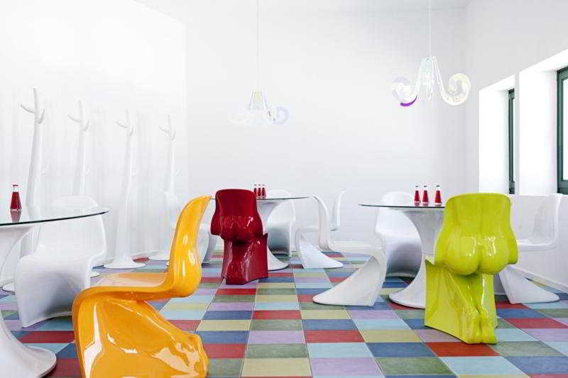 Отель Avant Garde Suites