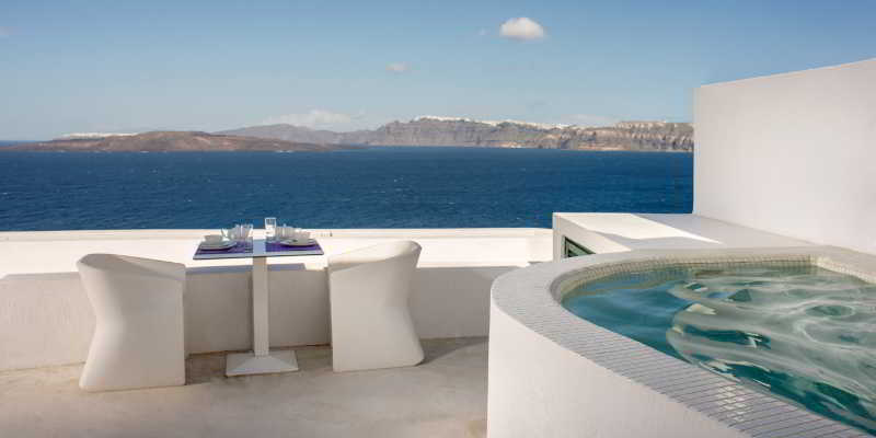 Отель Avant Garde Suites