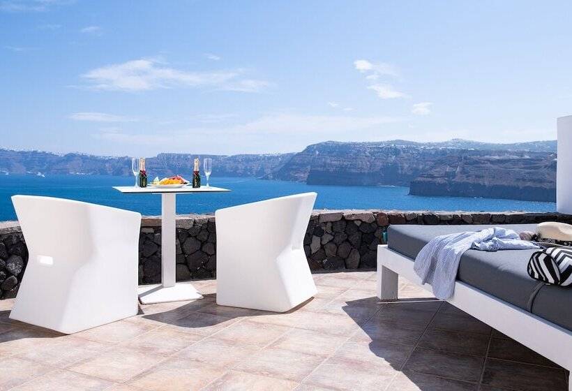 Отель Avant Garde Suites