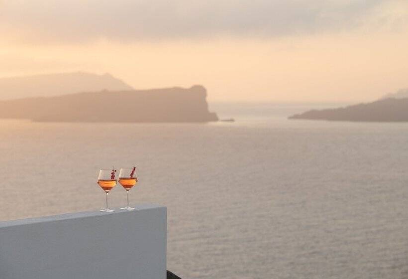 Отель Avant Garde Suites