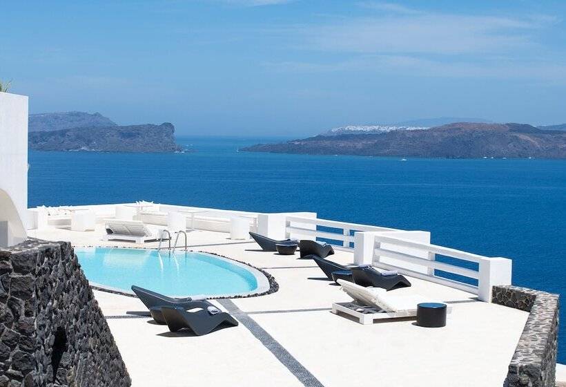 Отель Avant Garde Suites