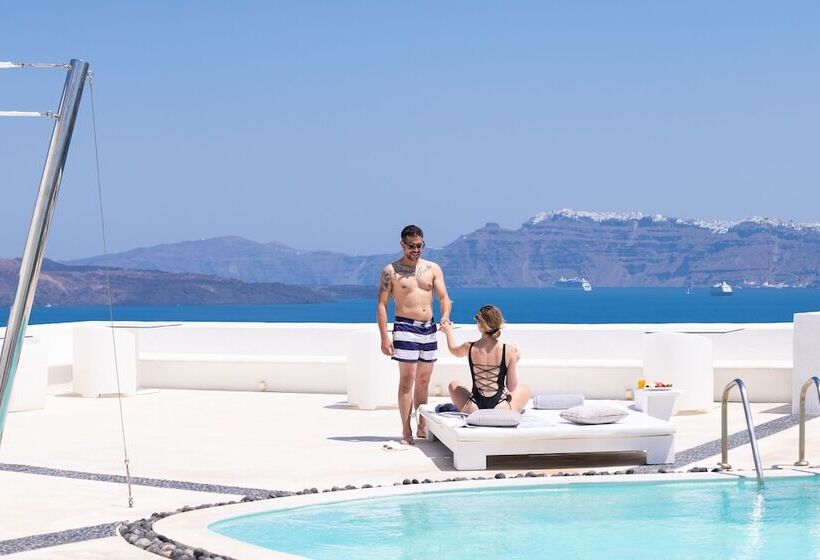 Отель Avant Garde Suites