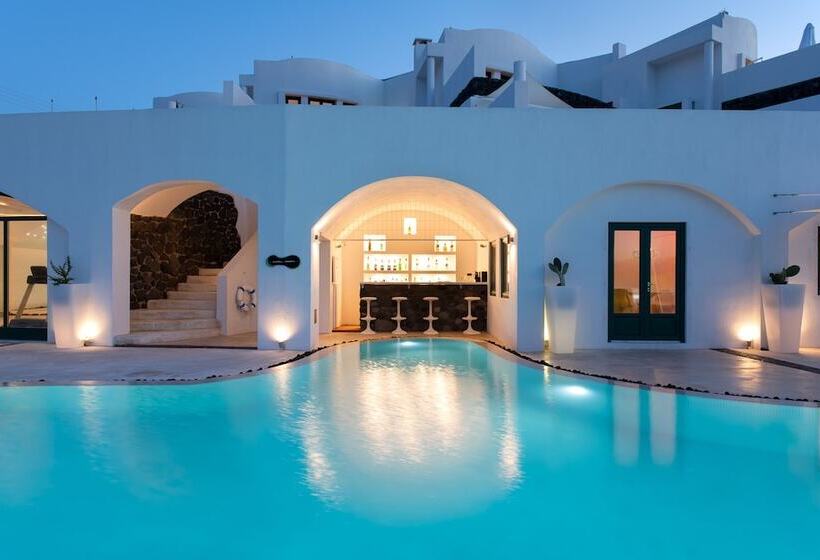 Отель Avant Garde Suites