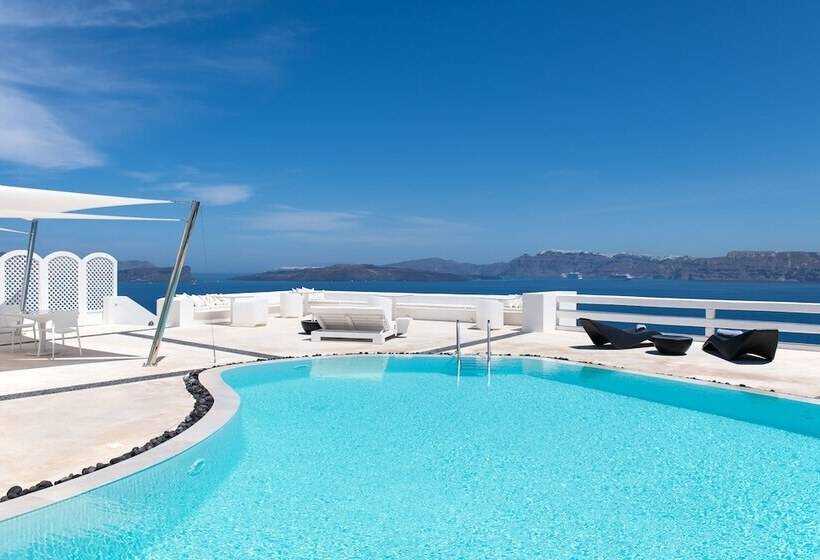 Отель Avant Garde Suites