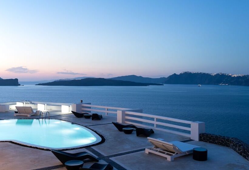 Отель Avant Garde Suites