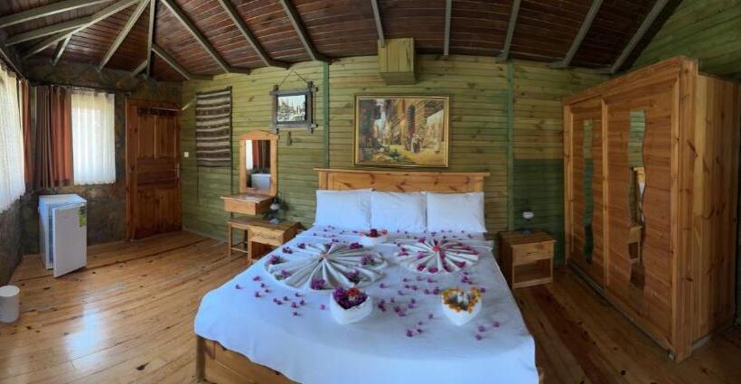 هتل Bahaus Resort