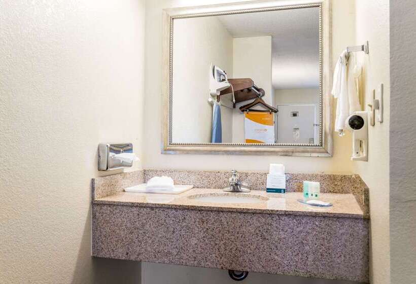 فندق Quality Inn North