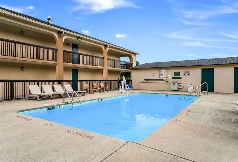 فندق Quality Inn North