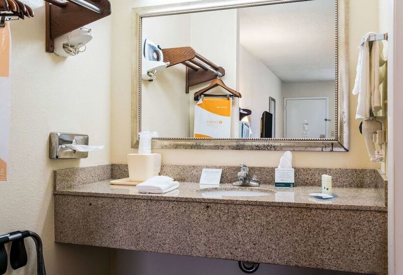 فندق Quality Inn North