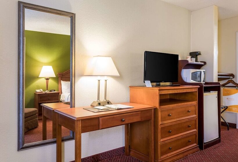 فندق Quality Inn North