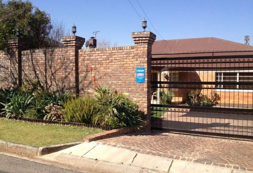 ホテル Bedfordview Boutique Lodge