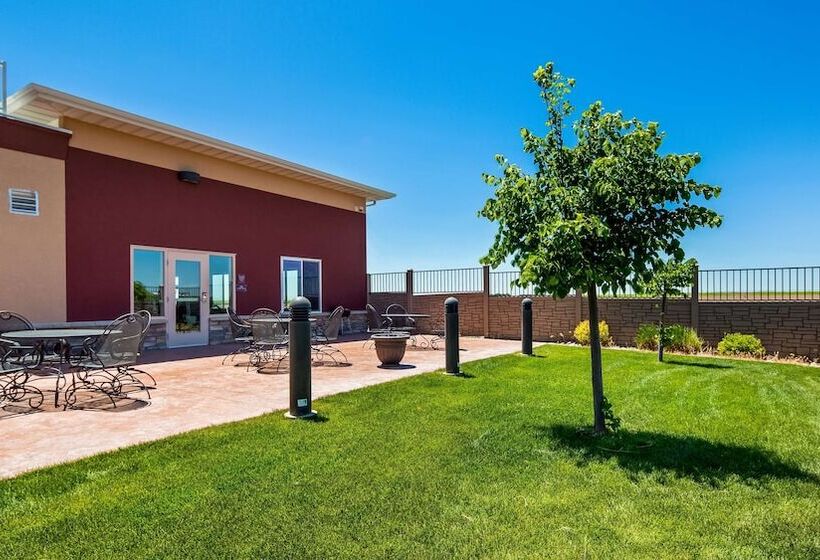 فندق Best Western Plus Carousel Inn & Suites Burlington