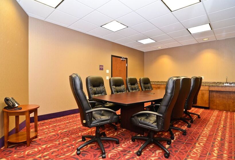 فندق Best Western Plus Carousel Inn & Suites Burlington