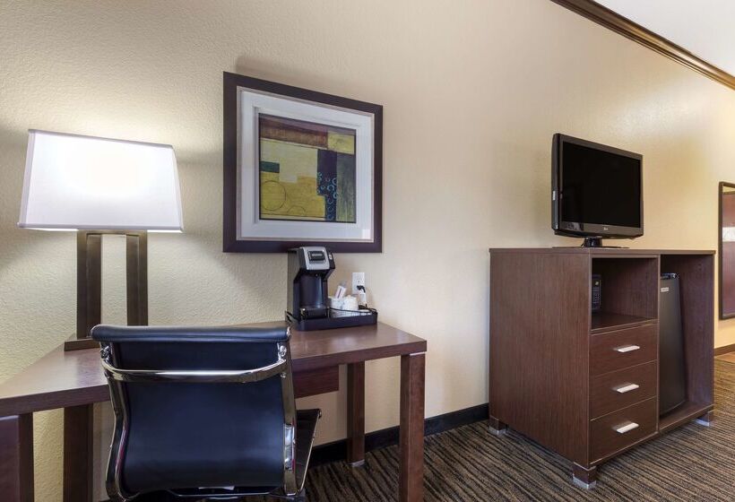 هتل Best Western Plus Classic Inn And Suites