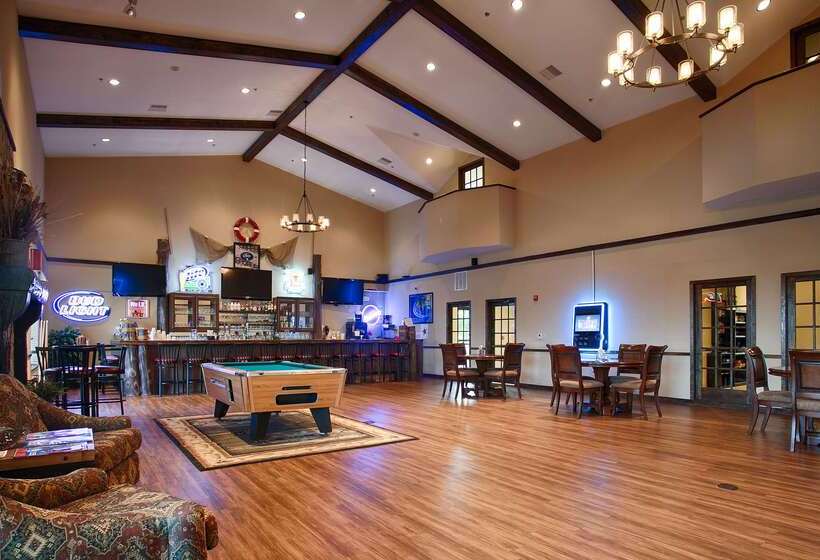 ホテル Best Western Plus Emory At Lake Fork Inn & Suites