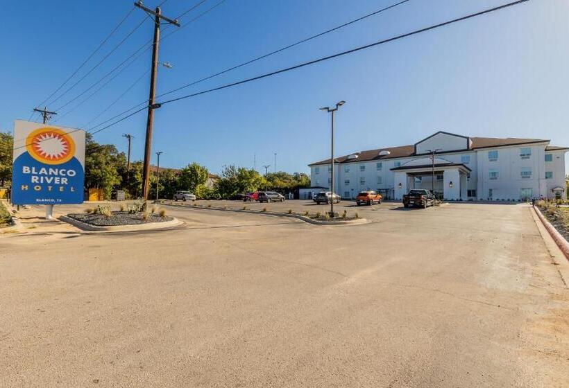 ホテル Blanco River
