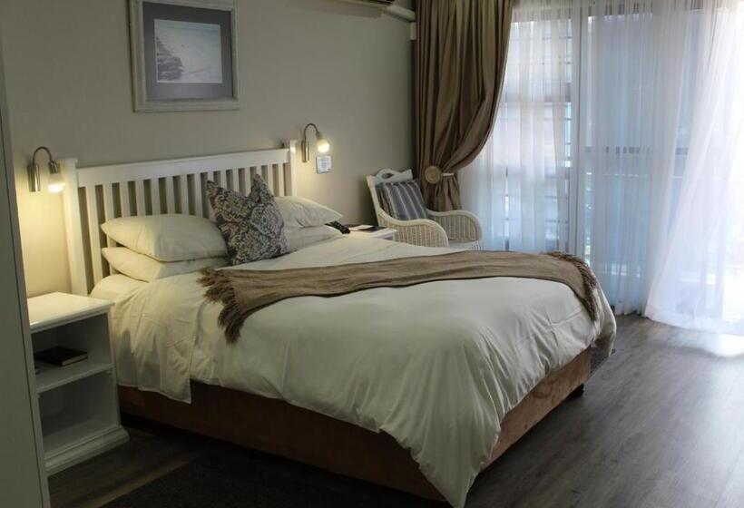 Blue Lagoon Hotel And Conference Centre