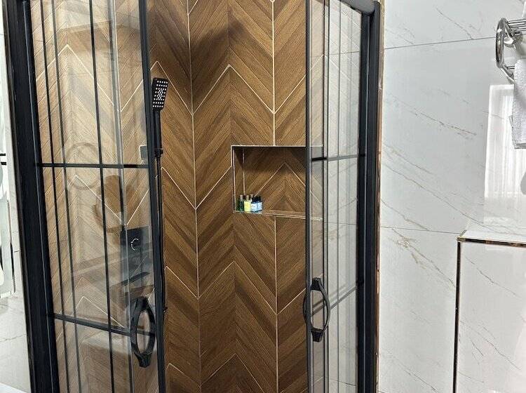 Blue Tuana Hotel Old City