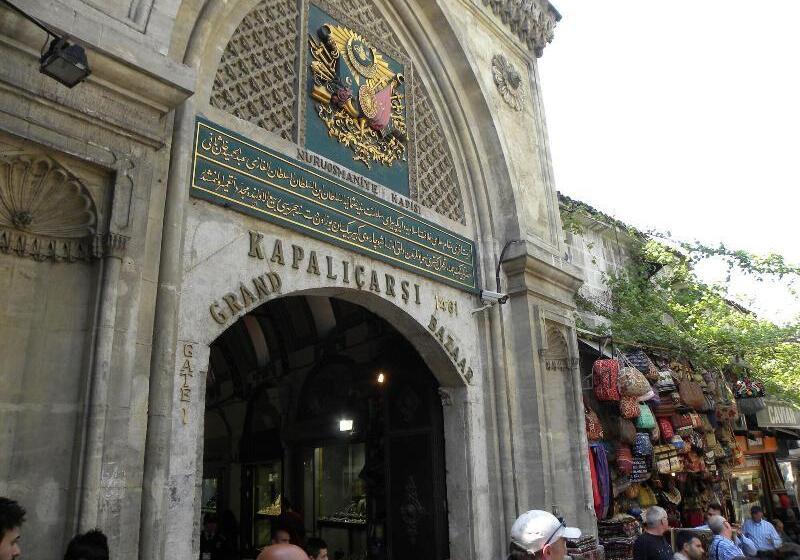 Blue Tuana Hotel Old City