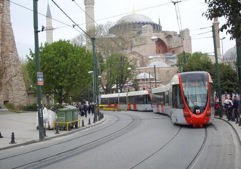 Blue Tuana Hotel Old City