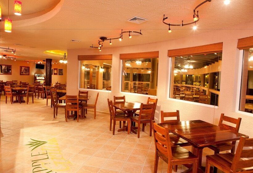 酒店 Clarion Suites Roatan At Pineapple Villas