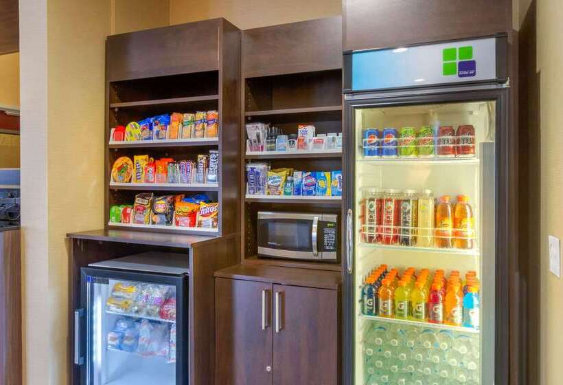 فندق Comfort Inn & Suites