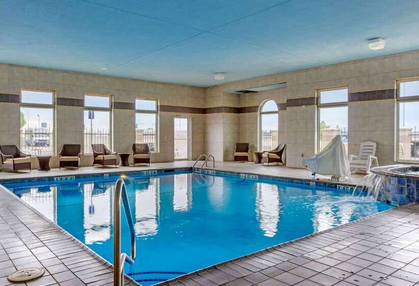 فندق Comfort Inn & Suites