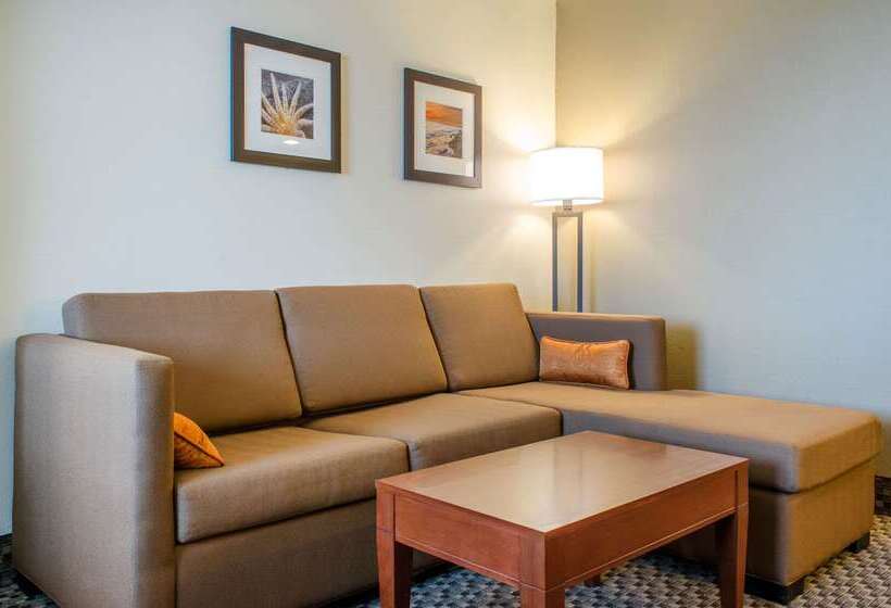 فندق Comfort Inn & Suites Biloxid Iberville