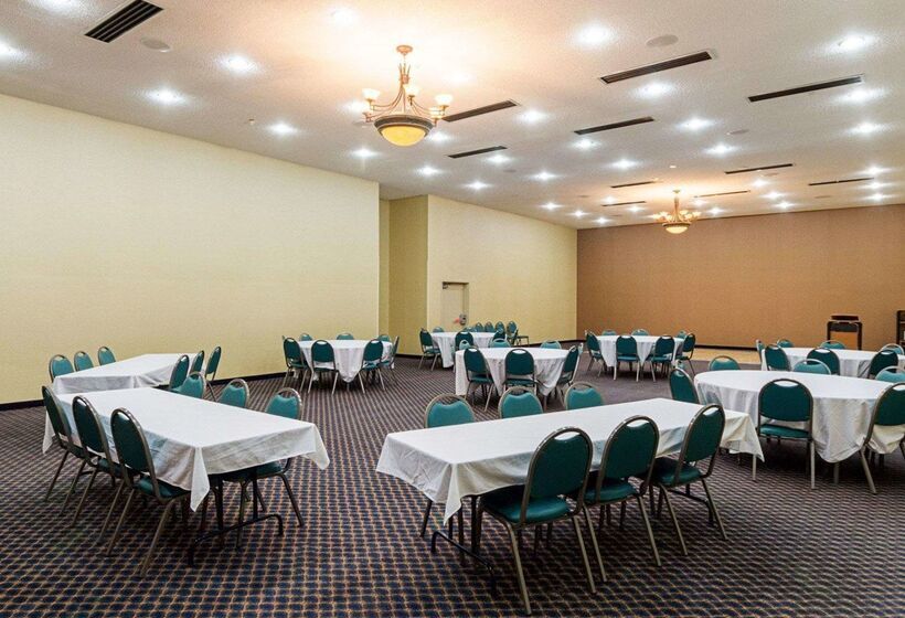 فندق Comfort Inn & Suites