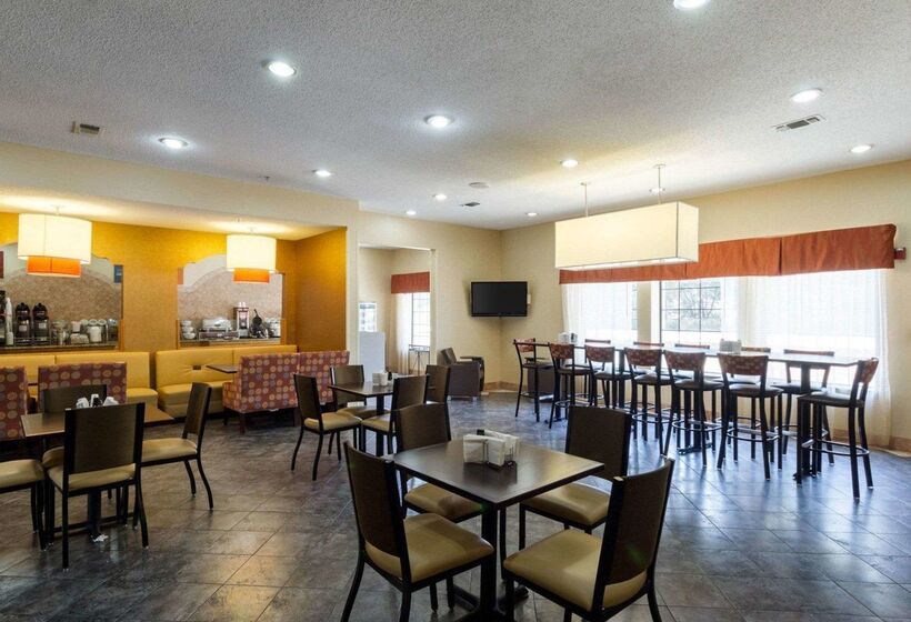 فندق Comfort Inn & Suites