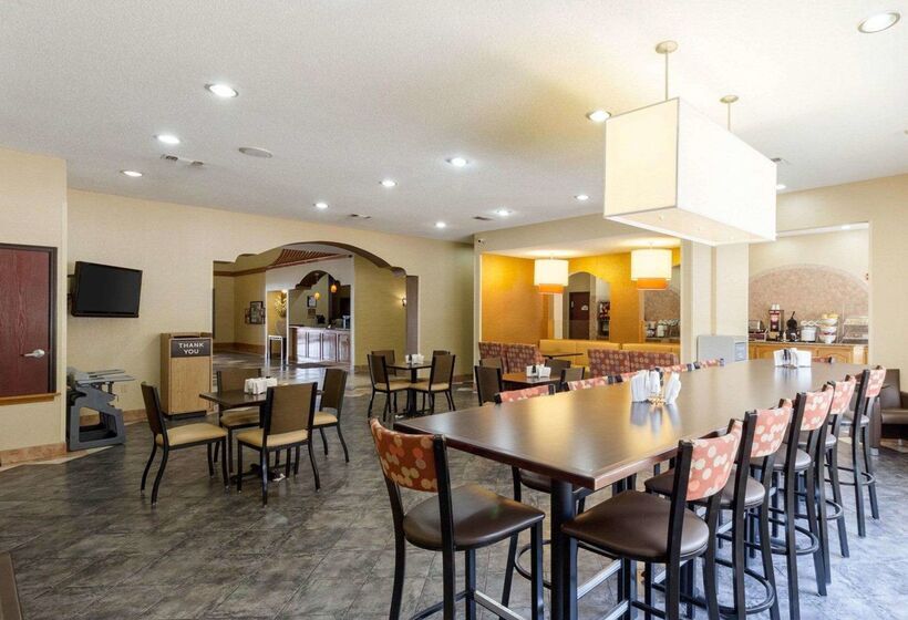 فندق Comfort Inn & Suites