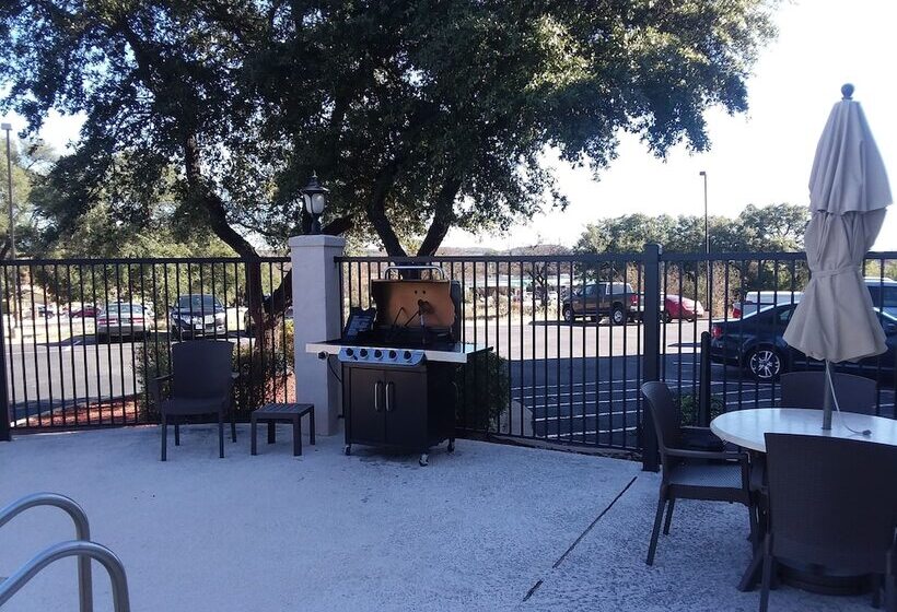 فندق Comfort Inn & Suites