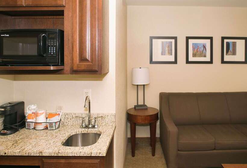 בית מלון כפרי Comfort Inn & Suites