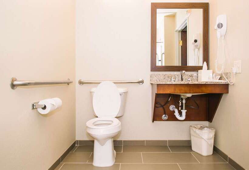 هتل Comfort Inn & Suites