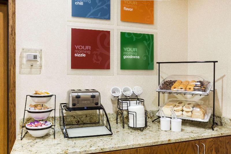 בית מלון כפרי Comfort Inn & Suites