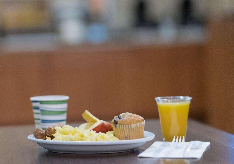 בית מלון כפרי Comfort Inn & Suites