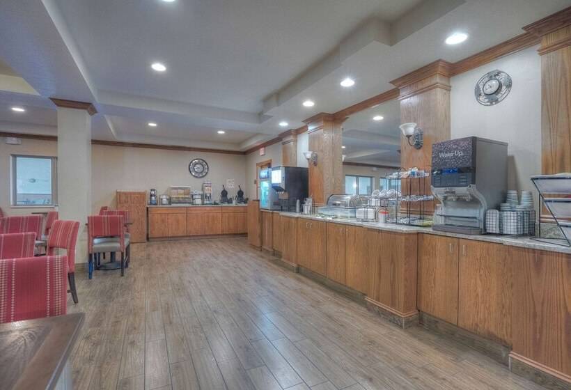 בית מלון כפרי Comfort Inn & Suites