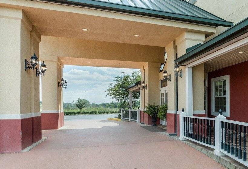 فندق Comfort Inn & Suites