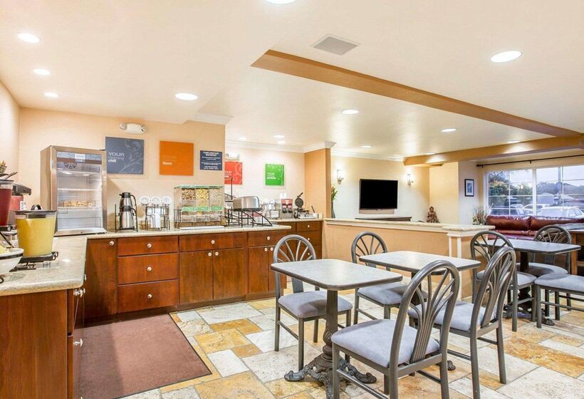 فندق Comfort Inn & Suites Salinas