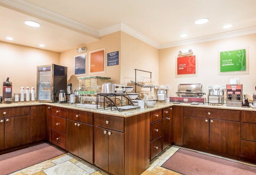 فندق Comfort Inn & Suites Salinas