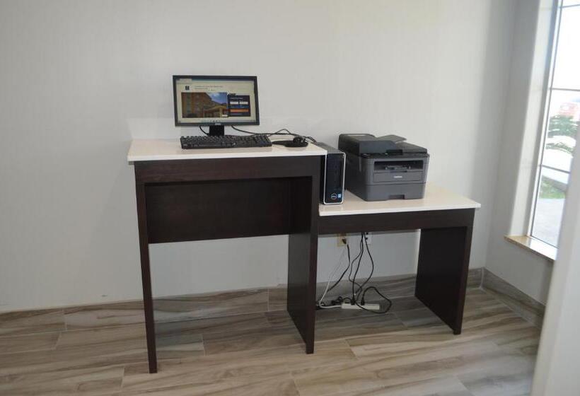 호텔 Comfort Inn & Suites Selma Near Randolph Afb