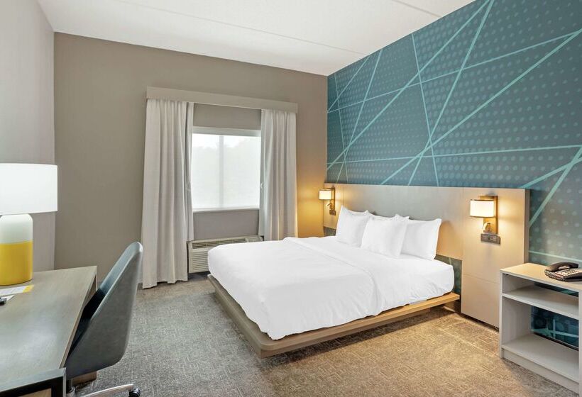 فندق Comfort Suites