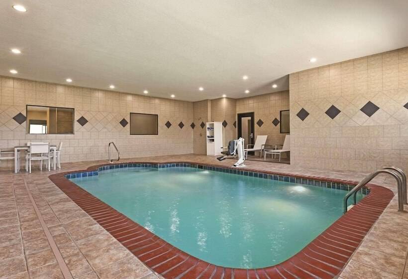 فندق Country Inn & Suites By Radisson, Byram Jackson South, Ms