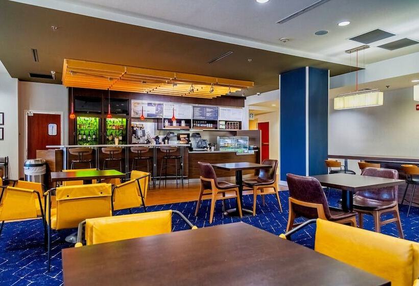 فندق Courtyard Biloxi North/d'iberville