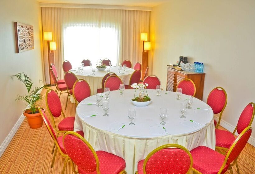 هتل Courtyard By Marriott Paramaribo