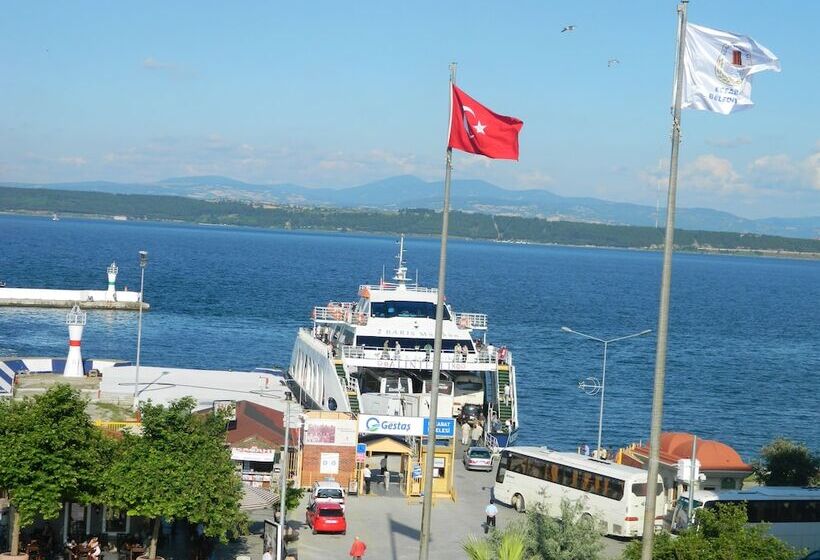 酒店 Crowded House