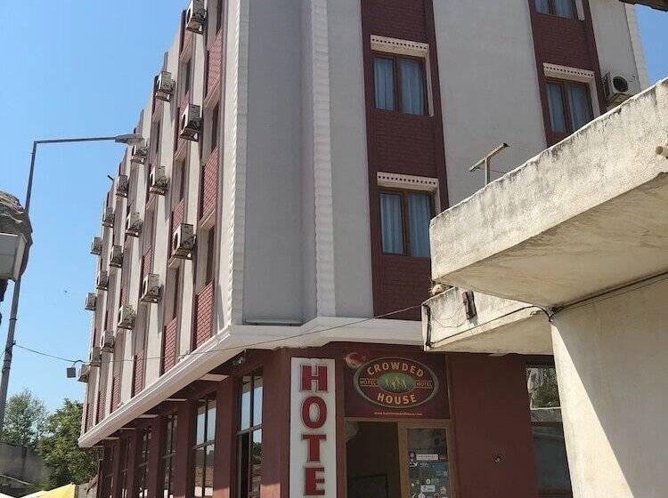 酒店 Crowded House