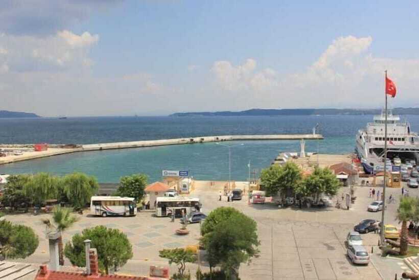 酒店 Crowded House