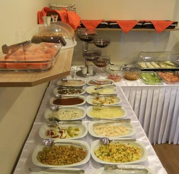 酒店 Crowded House